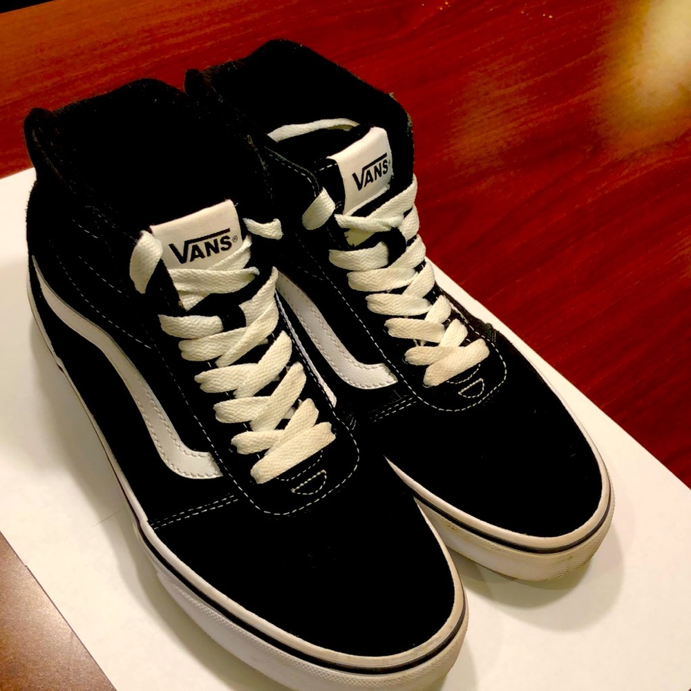 Mens Vans Hightops size 9